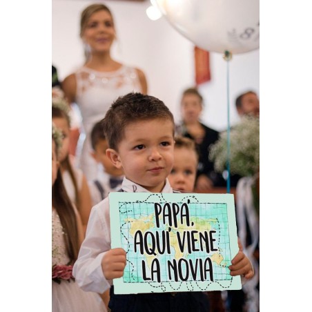 CARTEL MADERA IMPRESA  PAPÁ AQUÍ VIENE LA NOVIA