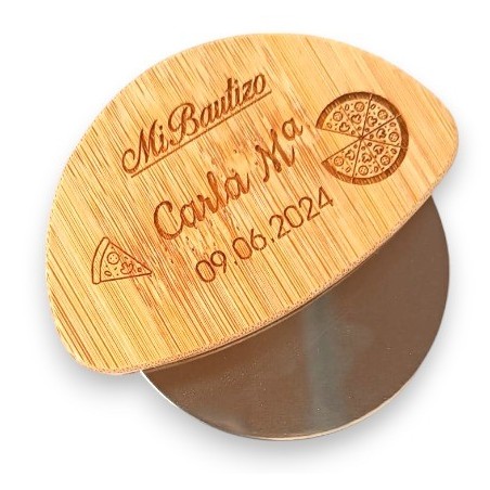 CORTAPIZZAS DE BAMBÚ PERSONALIZADO BAUTIZO