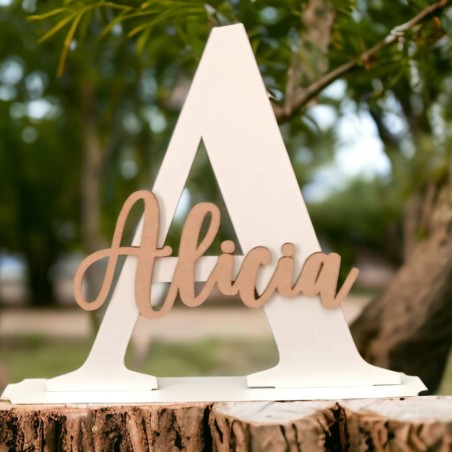 INICIAL DE MADERA BLANCA CON NOMBRE DE MADERA