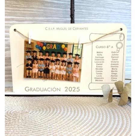 MARCO GRADUACIÓN CON LOS NOMBRES DE LOS ALUMNOS