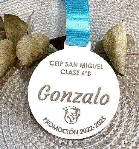 MEDALLA GRADUACIÓN 04