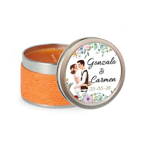 VELA AROMA NARANJA CON PEGATINA NOVIOS PERSONALIZADA