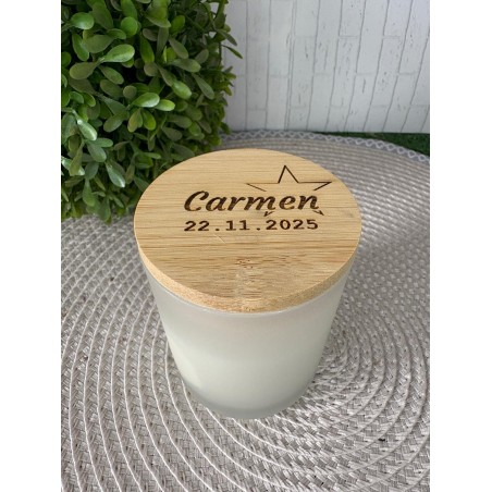 VELA AROMA VAINILLA CON TAPA MADERA GRABADA BAUTIZO, COMUNIÓN, BABY SHOWER