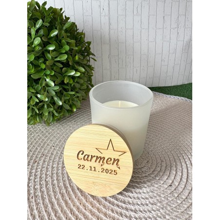 VELA AROMA VAINILLA CON TAPA MADERA GRABADA BAUTIZO, COMUNIÓN, BABY SHOWER