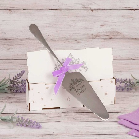 PALA DE TARTA DE 15 AÑOS PERSONALIZADA CON CAJA– DETALLE PARA 15 AÑOS