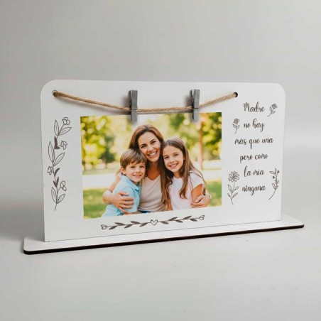 PORTAFOTOS DE MADERA PERSONALIZADO CON PINZAS - MADRE NO HAY MÁS QUE UNA