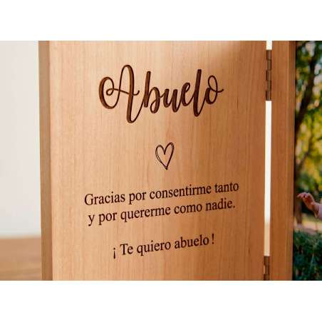 MARCO FOTOS CON TAPA DE MADERA. ABUELO