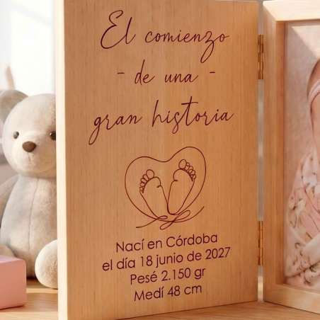 MARCO FOTOS CON TAPA DE MADERA. BEBÉ