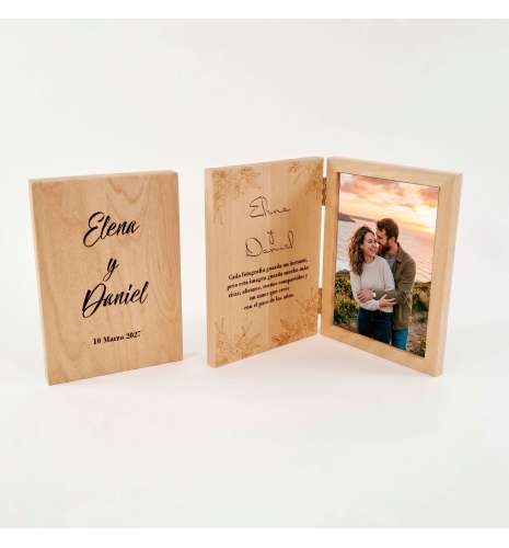 MARCO FOTOS CON TAPA DE MADERA. ENAMORADOS