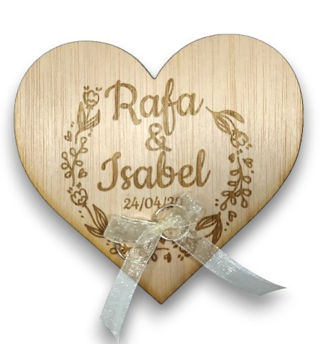 PORTA ALIANZAS DE MADERA PERSONALIZADO CORAZÓN